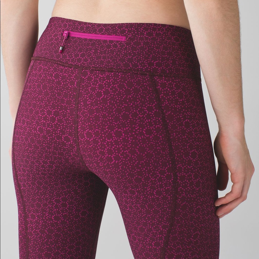 Lululemon Tight Stuff Tight Star Pixel Raspberry Bordeaux Drama Size 4